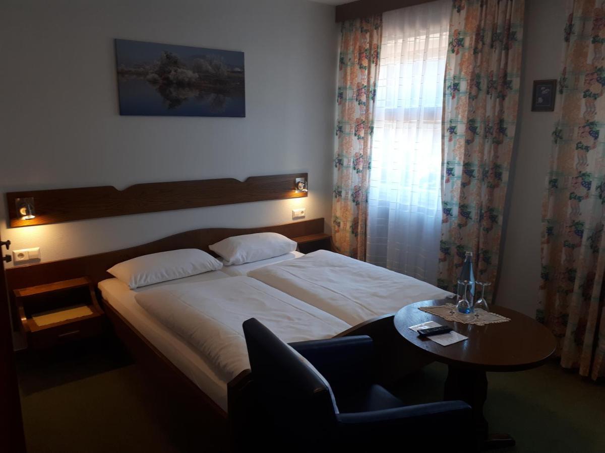Schwarzwaldhotel / Wolfach Bagian luar foto